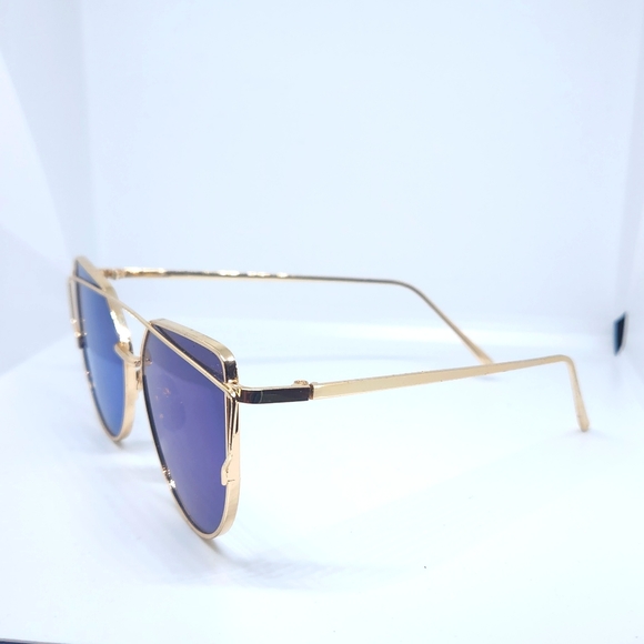 Blue lens sunglasses - Picture 3 of 4